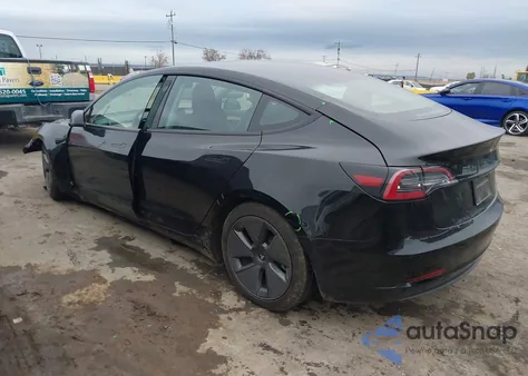 2021 Tesla Model 3 Long Range Dual Motor All-Wheel Drive z USA, uszkodzony, nr VIN 5YJ3E1EB1MF009893
